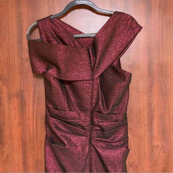 TALBOT RUNHOF Moa Burgundy Metallic Asymmetric Evening Gown Size 14 - Picture 6 of 9